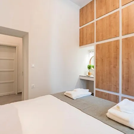 Lemontrees Residences *